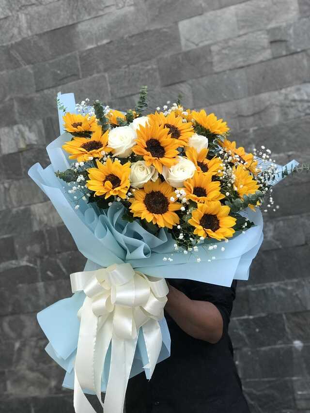 Bó hoa hướng dương tặng sinh nhật màu vàng