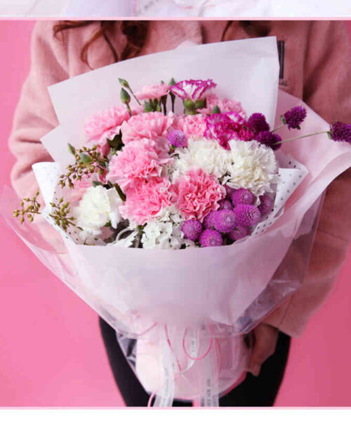 bó hoa cẩm chướng tím