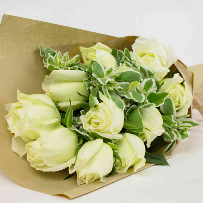 Bó hoa hồng trắng 11 cành