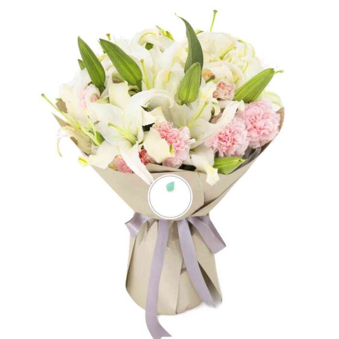Bó hoa kết hợp giữa huệ trắng và cẩm chướng
