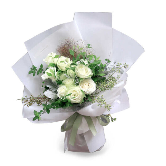 Bó hoa hồng trắng nhạt tinh tế