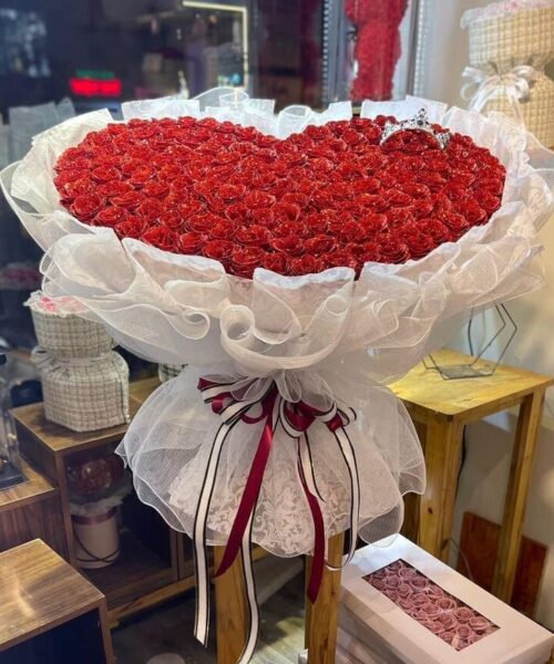 bó hoa hồng đỏ 100 bông tặng người yêu đẹp nhất