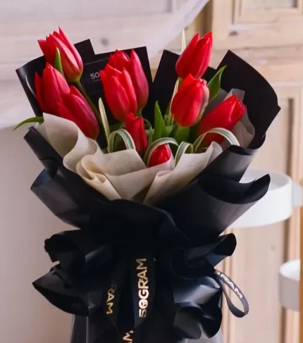 Bó hoa tulip đỏ