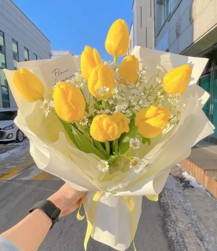 Bó hoa tulip vàng