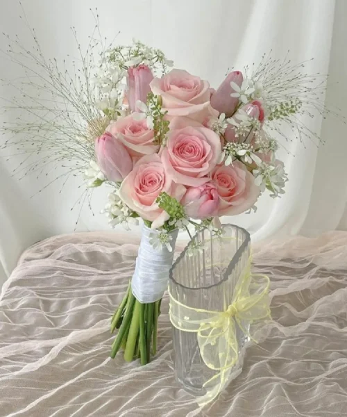 Bó hoa cưới hồng phấn sang trọng