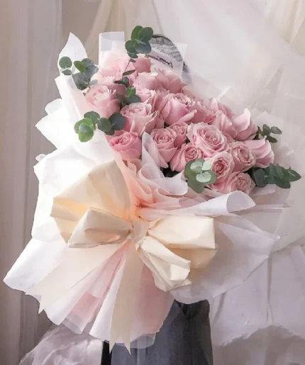 hoa sinh nhật bạn gái tone hồng pastel