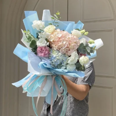 Hoa tặng tốt nghiệp cho nữ đẹp chúc mừng